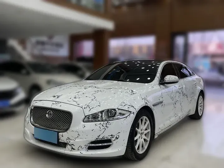 2013 Jaguar XJ 2.0T 240HP L4 8AT,autocango,china used car exporter,china ev exporter,chinese used car exporter,chinese used ev exporter