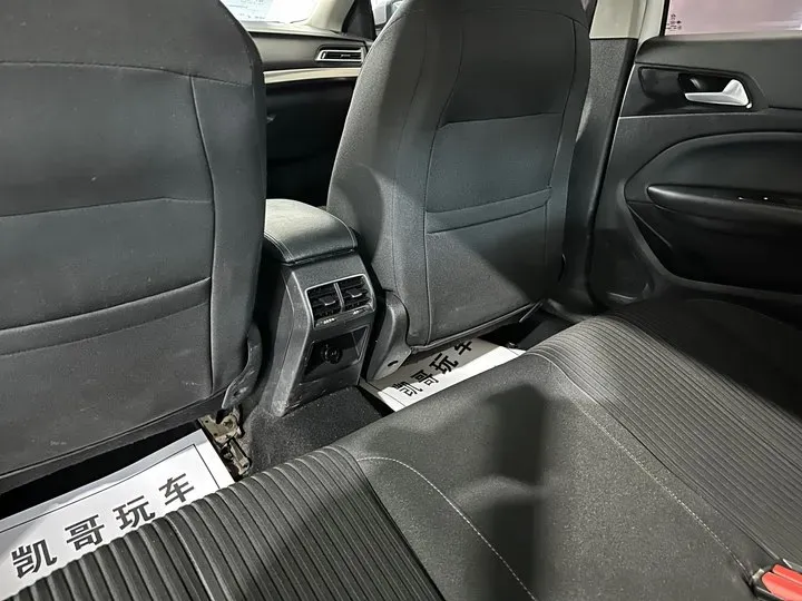 2014 Peugeot 408 1.8L 139HP L4 6AT,autocango,china used car exporter,china ev exporter,chinese used car exporter,chinese used ev exporter