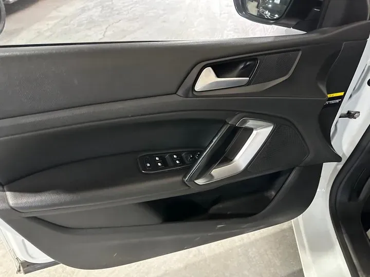 2014 Peugeot 408 1.8L 139HP L4 6AT,autocango,china used car exporter,china ev exporter,chinese used car exporter,chinese used ev exporter