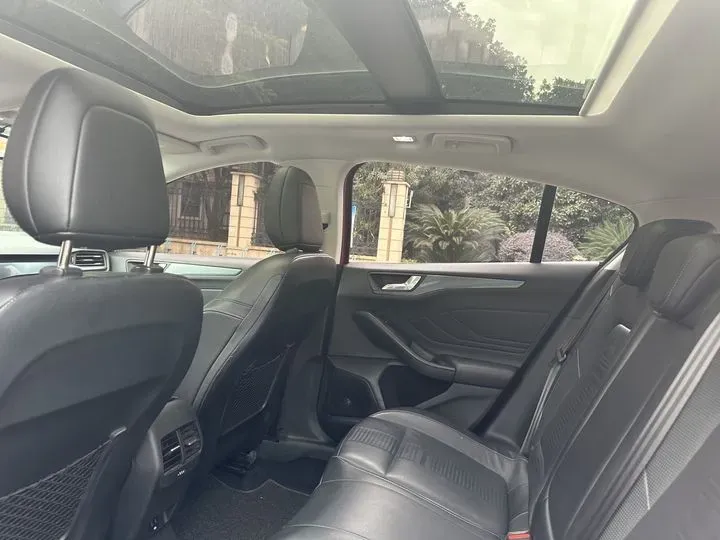 2020 Ford Focus Active 1.5T 174HP L3 8AT,autocango,china used car exporter,china ev exporter,chinese used car exporter,chinese used ev exporter