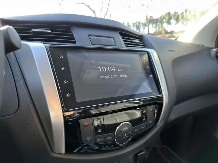 2021 Nissan Navara 2.5L 190HP L4 7AT,autocango,china used car exporter,china ev exporter,chinese used car exporter,chinese used ev exporter