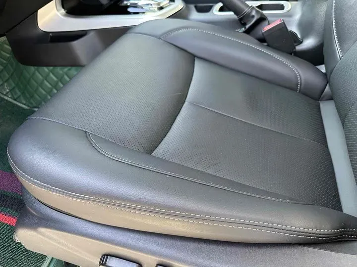 2021 Nissan Navara 2.5L 190HP L4 7AT,autocango,china used car exporter,china ev exporter,chinese used car exporter,chinese used ev exporter