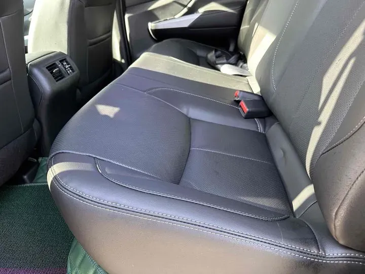 2021 Nissan Navara 2.5L 190HP L4 7AT,autocango,china used car exporter,china ev exporter,chinese used car exporter,chinese used ev exporter