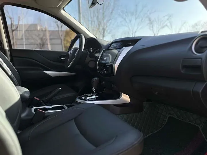 2021 Nissan Navara 2.5L 190HP L4 7AT,autocango,china used car exporter,china ev exporter,chinese used car exporter,chinese used ev exporter