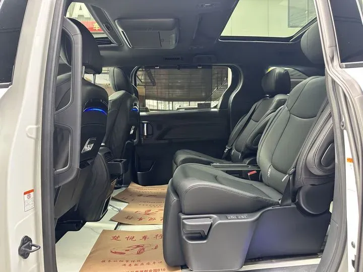 2022 Toyota Granvia 2.5L 192HP L4 E-CVT Hybrid,autocango,china used car exporter,china ev exporter,chinese used car exporter,chinese used ev exporter