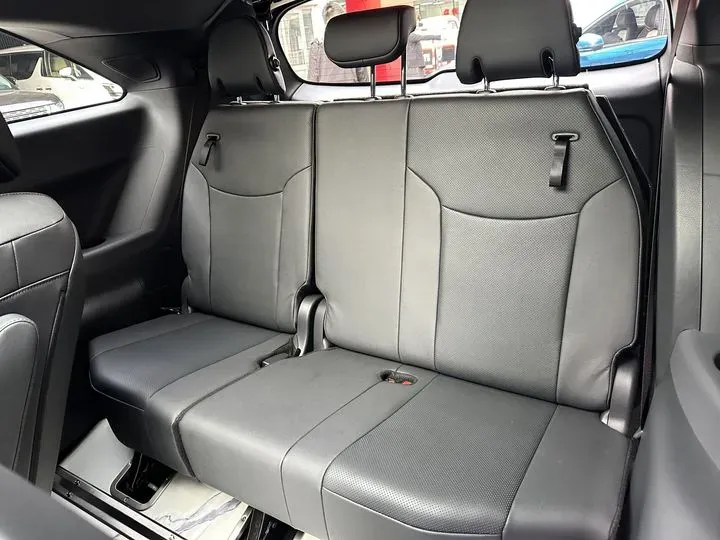 2022 Toyota Granvia 2.5L 192HP L4 E-CVT Hybrid,autocango,china used car exporter,china ev exporter,chinese used car exporter,chinese used ev exporter