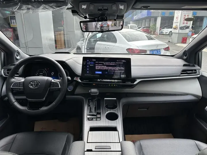 2022 Toyota Granvia 2.5L 192HP L4 E-CVT Hybrid,autocango,china used car exporter,china ev exporter,chinese used car exporter,chinese used ev exporter