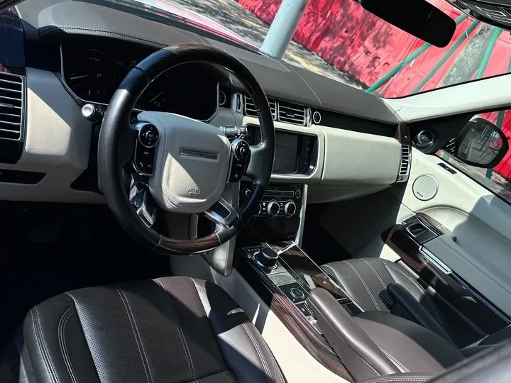 2020 Mansory Range Rover 3.0T 400HP L6 8AT,autocango,china used car exporter,china ev exporter,chinese used car exporter,chinese used ev exporter