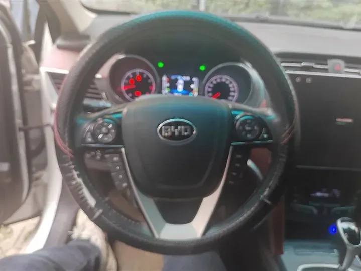 2014 BYD G5 1.5T 154HP L4 6DCT,autocango,china used car exporter,china ev exporter,chinese used car exporter,chinese used ev exporter