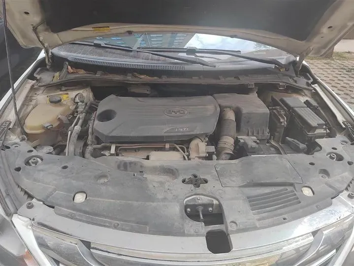 2014 BYD G5 1.5T 154HP L4 6DCT,autocango,china used car exporter,china ev exporter,chinese used car exporter,chinese used ev exporter