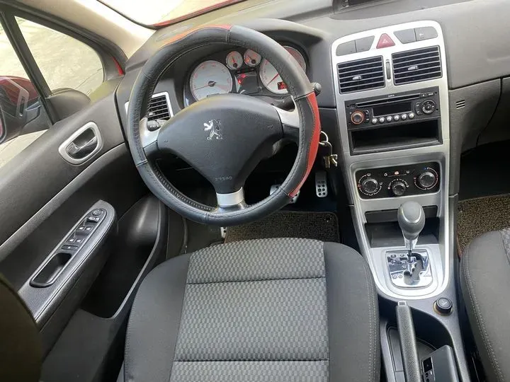2013 Peugeot 307 1.6L 117HP L4 4AT,autocango,china used car exporter,china ev exporter,chinese used car exporter,chinese used ev exporter