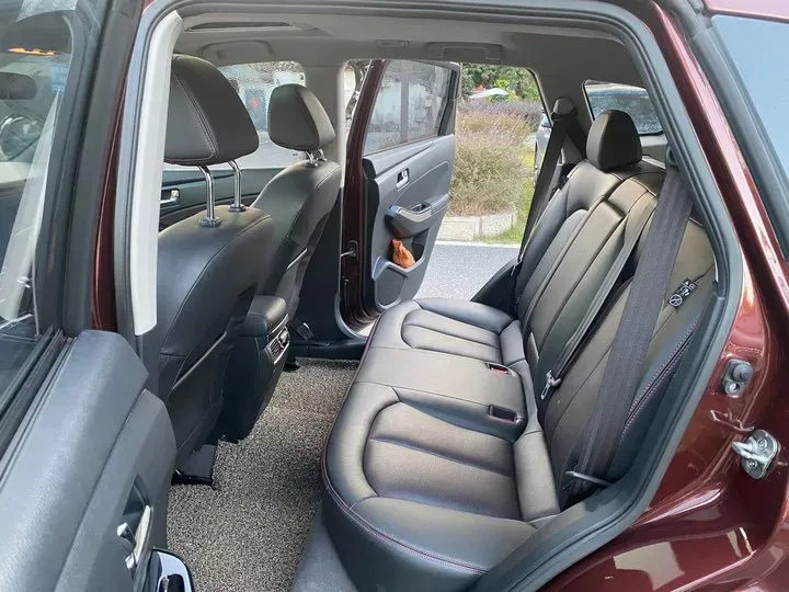 2018 Venucia T70 2.0L 144HP L4 CVT,autocango,china used car exporter,china ev exporter,chinese used car exporter,chinese used ev exporter