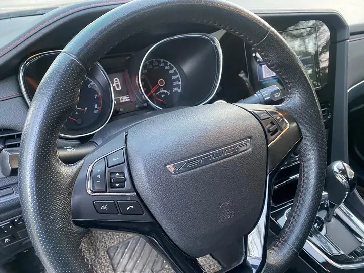 2018 Venucia T70 2.0L 144HP L4 CVT,autocango,china used car exporter,china ev exporter,chinese used car exporter,chinese used ev exporter