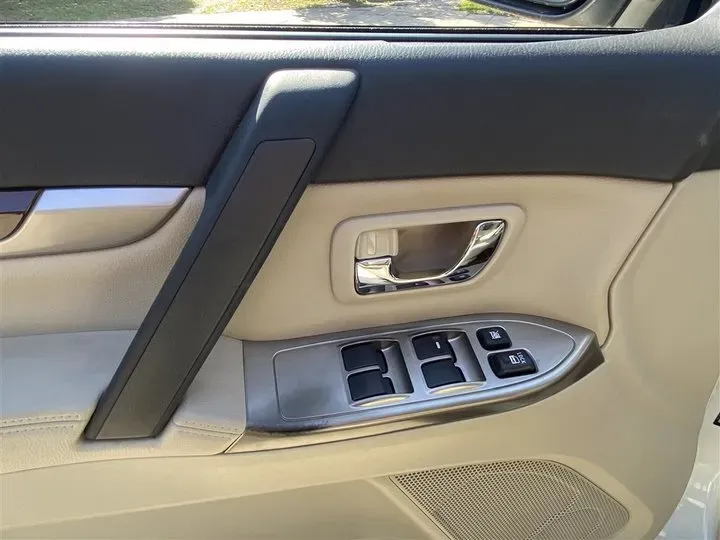 2020 Mitsubishi Pajero 3.0L 174HP V6 5AT,autocango,china used car exporter,china ev exporter,chinese used car exporter,chinese used ev exporter