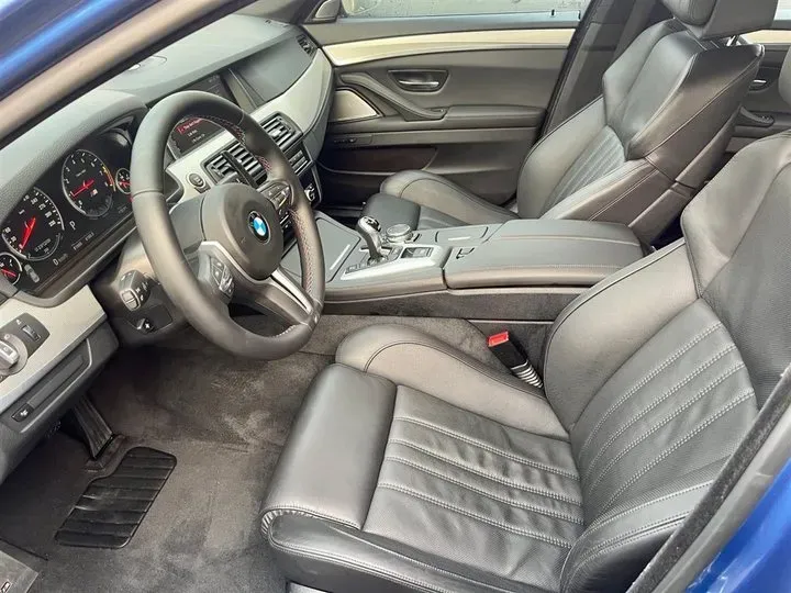 2014 BMW M5 4.4T 560HP V8 7DCT,autocango,china used car exporter,china ev exporter,chinese used car exporter,chinese used ev exporter