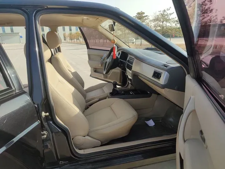 2004 Volkswagen Santana Vista 1.8L 101HP L4 5MT,autocango,china used car exporter,china ev exporter,chinese used car exporter,chinese used ev exporter