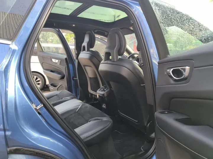 2018 Volvo XC60 2.0T 254HP L4 8AT,autocango,china used car exporter,china ev exporter,chinese used car exporter,chinese used ev exporter