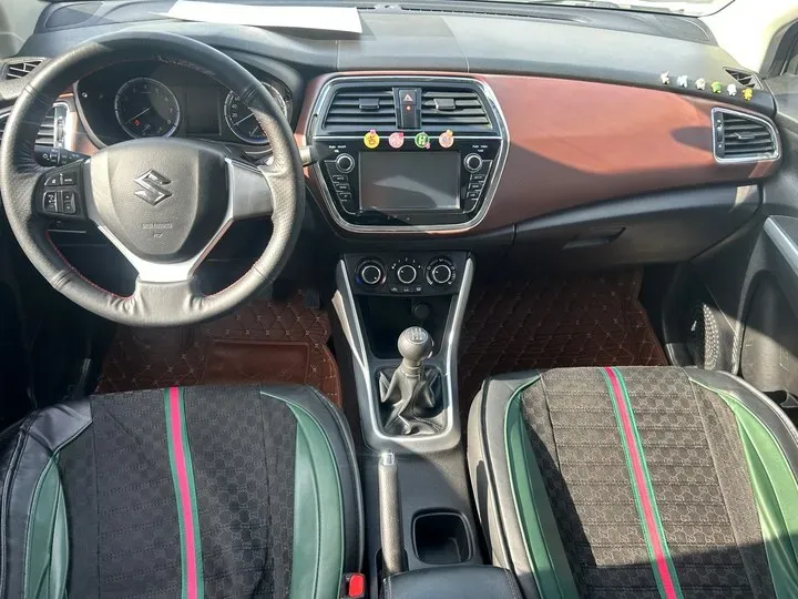 2017 Suzuki SX4 S-Cross 1.6L 122HP L4 5MT,autocango,china used car exporter,china ev exporter,chinese used car exporter,chinese used ev exporter