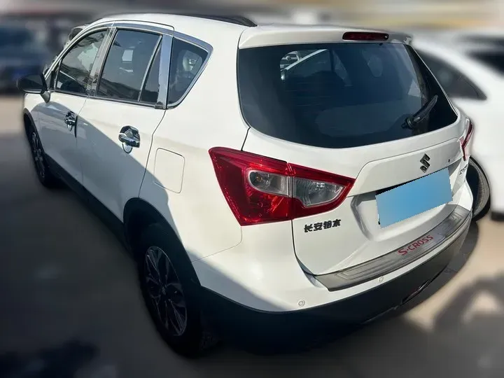 2017 Suzuki SX4 S-Cross 1.6L 122HP L4 5MT,autocango,china used car exporter,china ev exporter,chinese used car exporter,chinese used ev exporter
