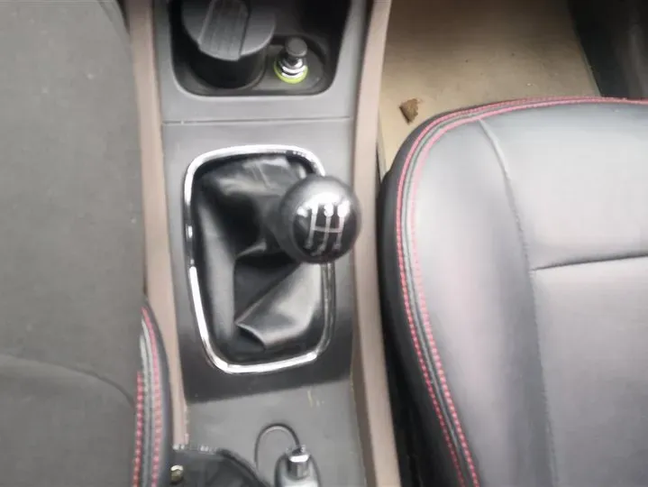 2015 FAW Senia S80 1.5L 102HP L4 5MT,autocango,china used car exporter,china ev exporter,chinese used car exporter,chinese used ev exporter