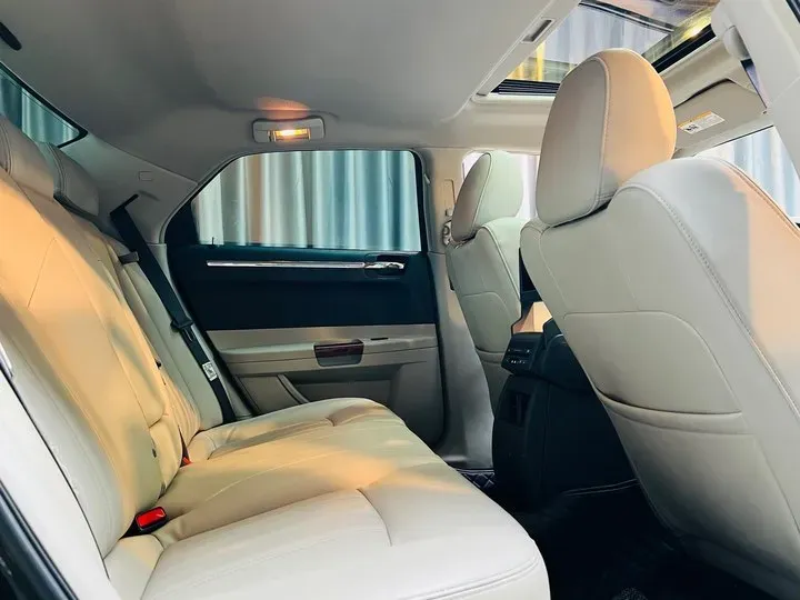 2006 Chrysler 300C 5.7L 342HP V8 5AT,autocango,china used car exporter,china ev exporter,chinese used car exporter,chinese used ev exporter