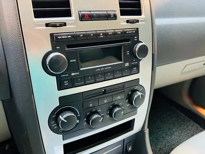 2006 Chrysler 300C 5.7L 342HP V8 5AT,autocango,china used car exporter,china ev exporter,chinese used car exporter,chinese used ev exporter