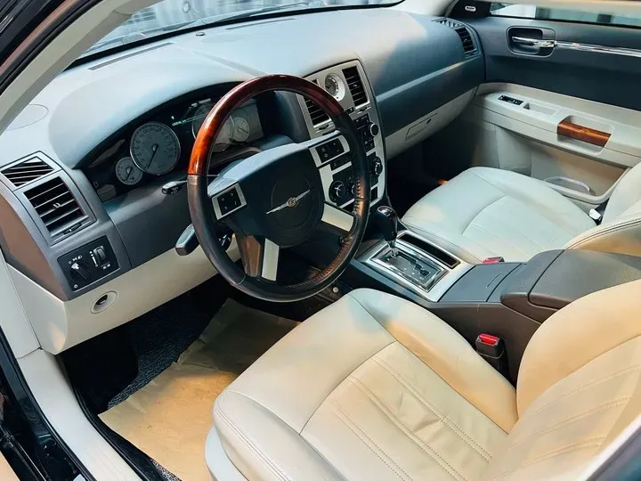 2006 Chrysler 300C 5.7L 342HP V8 5AT,autocango,china used car exporter,china ev exporter,chinese used car exporter,chinese used ev exporter