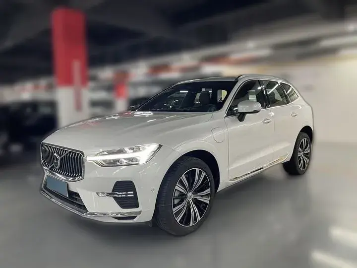 2022 Volvo XC60 2.0T 303HP L4 8AT PHEV 11.6KWH