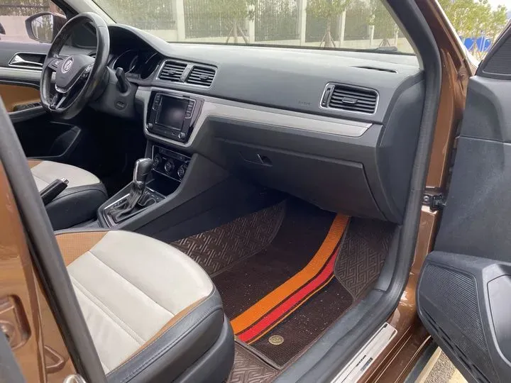 2017 Volkswagen Cross Lavida 1.4T 131HP L4 7DCT,autocango,china used car exporter,china ev exporter,chinese used car exporter,chinese used ev exporter