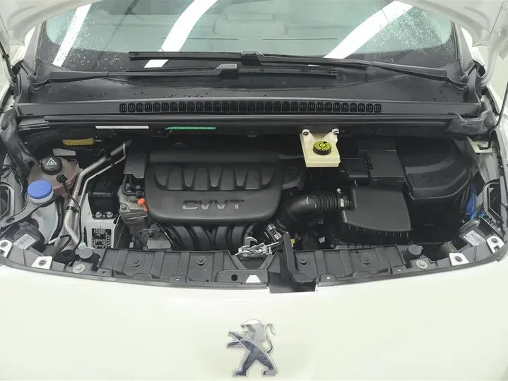 2015 Peugeot 3008 2.0L 147HP L4 6AT,autocango,china used car exporter,china ev exporter,chinese used car exporter,chinese used ev exporter