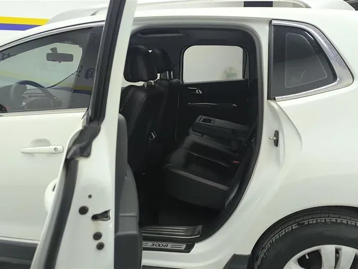 2015 Peugeot 3008 2.0L 147HP L4 6AT,autocango,china used car exporter,china ev exporter,chinese used car exporter,chinese used ev exporter