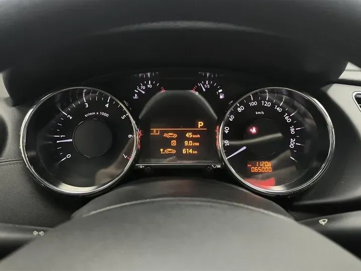 2015 Peugeot 3008 2.0L 147HP L4 6AT,autocango,china used car exporter,china ev exporter,chinese used car exporter,chinese used ev exporter