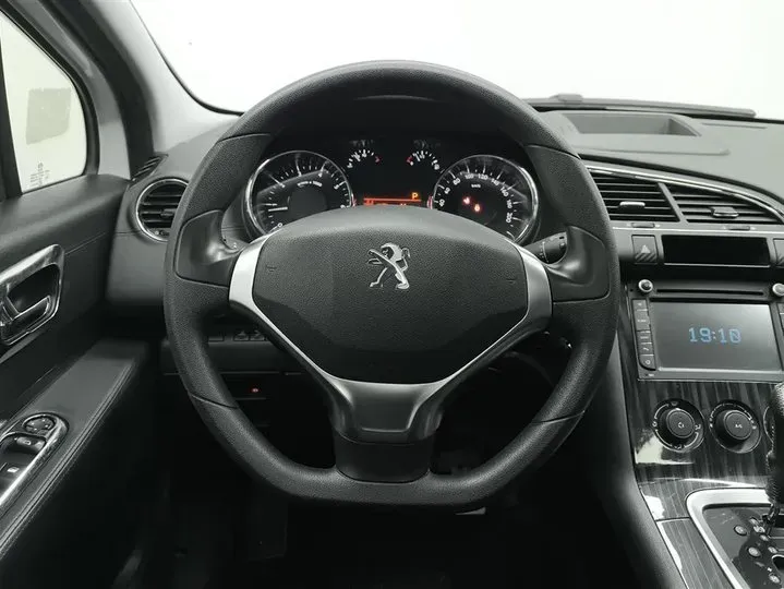 2015 Peugeot 3008 2.0L 147HP L4 6AT,autocango,china used car exporter,china ev exporter,chinese used car exporter,chinese used ev exporter