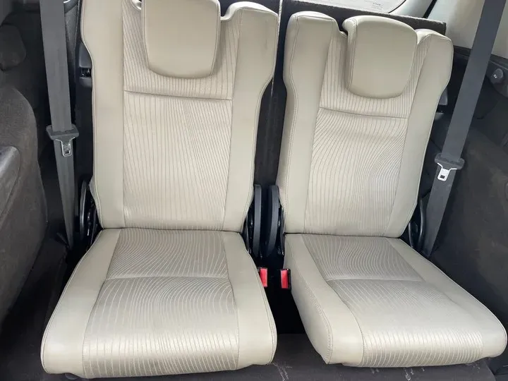 2011 Renault  Scenic Classic 2.0L 140HP L4 CVT,autocango,china used car exporter,china ev exporter,chinese used car exporter,chinese used ev exporter