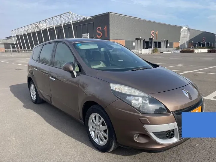 2011 Renault  Scenic Classic 2.0L 140HP L4 CVT,autocango,china used car exporter,china ev exporter,chinese used car exporter,chinese used ev exporter