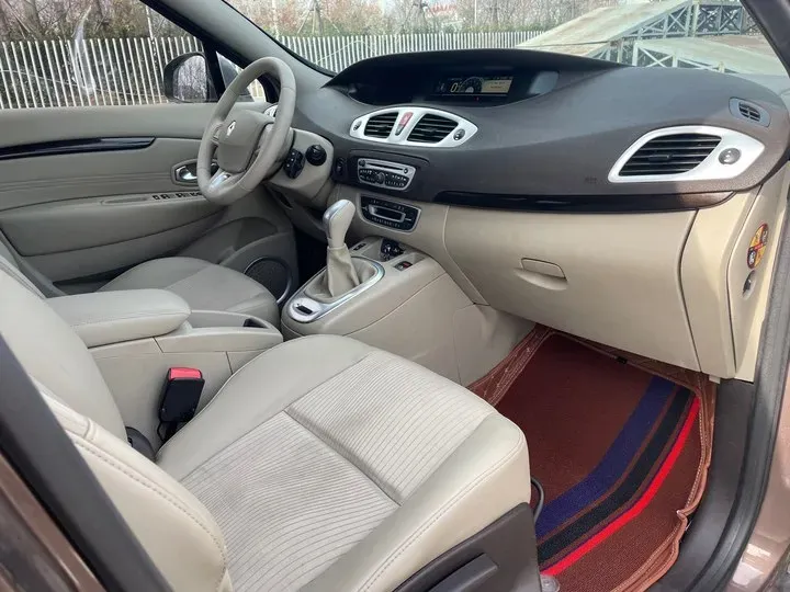 2011 Renault  Scenic Classic 2.0L 140HP L4 CVT,autocango,china used car exporter,china ev exporter,chinese used car exporter,chinese used ev exporter