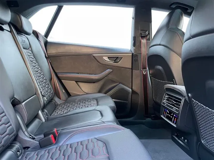 2021 Audi RS Q8 4.0T 600HP V8 8AT,autocango,china used car exporter,china ev exporter,chinese used car exporter,chinese used ev exporter