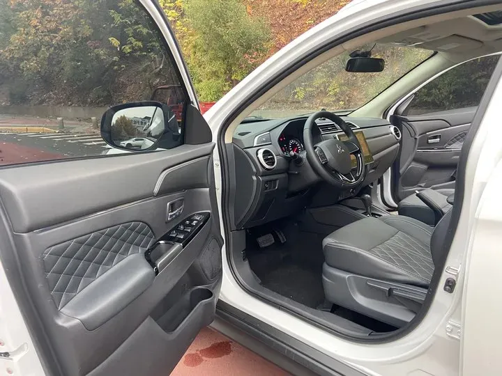 2020 Mitsubishi ASX 2.0L 166HP L4 CVT,autocango,china used car exporter,china ev exporter,chinese used car exporter,chinese used ev exporter