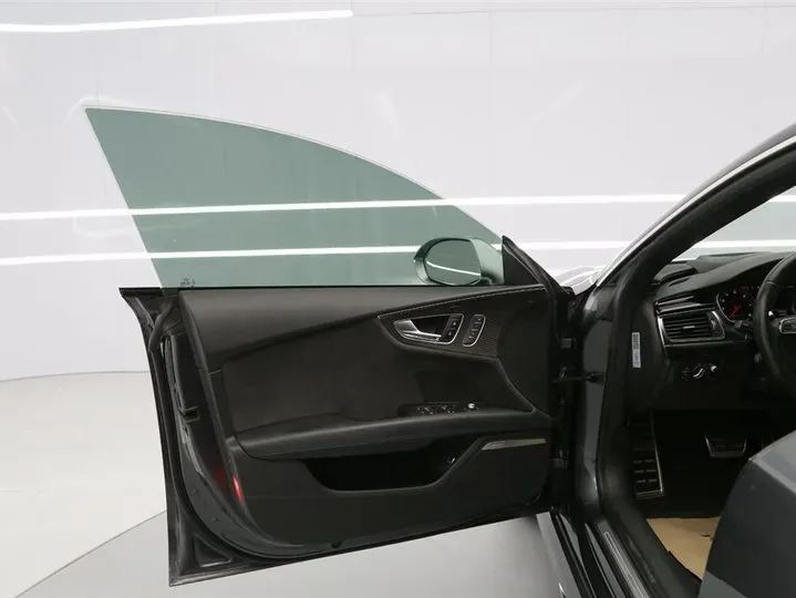 2016 Audi RS 7 4.0T 560HP V8 8AT,autocango,china used car exporter,china ev exporter,chinese used car exporter,chinese used ev exporter