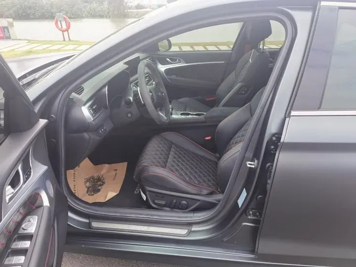 2021 Genesis G70 2.0T 245HP L4 8AT,autocango,china used car exporter,china ev exporter,chinese used car exporter,chinese used ev exporter