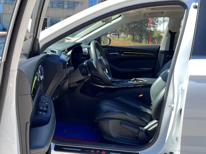 2021 Roewe i5 1.5L 120HP L4 CVT,autocango,china used car exporter,china ev exporter,chinese used car exporter,chinese used ev exporter