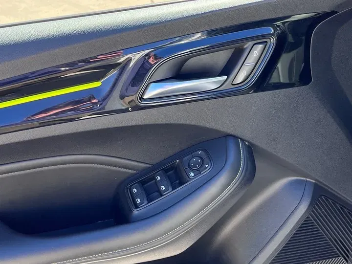 2021 Roewe i5 1.5L 120HP L4 CVT,autocango,china used car exporter,china ev exporter,chinese used car exporter,chinese used ev exporter