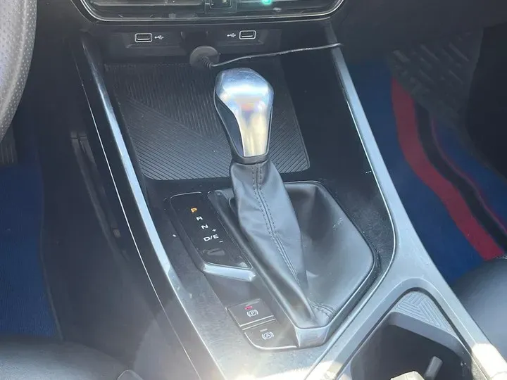 2021 Roewe i5 1.5L 120HP L4 CVT,autocango,china used car exporter,china ev exporter,chinese used car exporter,chinese used ev exporter