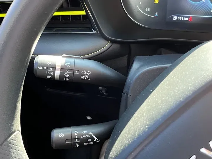 2021 Roewe i5 1.5L 120HP L4 CVT,autocango,china used car exporter,china ev exporter,chinese used car exporter,chinese used ev exporter