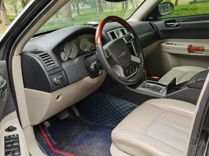 2007 Chrysler 300C 2.7L 206HP V6 4AT,autocango,china used car exporter,china ev exporter,chinese used car exporter,chinese used ev exporter