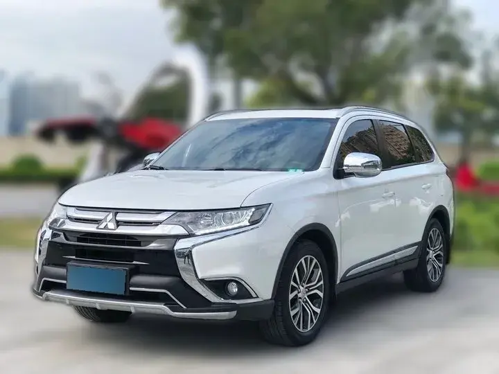 2018 Mitsubishi Outlander 2.0L 166HP L4 CVT