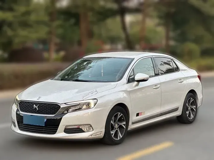 2014 DS 5LS 1.8L 139HP L4 6AT,autocango,china used car exporter,china ev exporter,chinese used car exporter,chinese used ev exporter