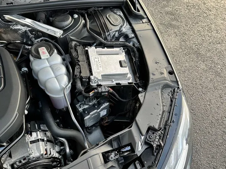 2022 Audi A4L 2.0T 190HP L4 7DCT,autocango,china used car exporter,china ev exporter,chinese used car exporter,chinese used ev exporter