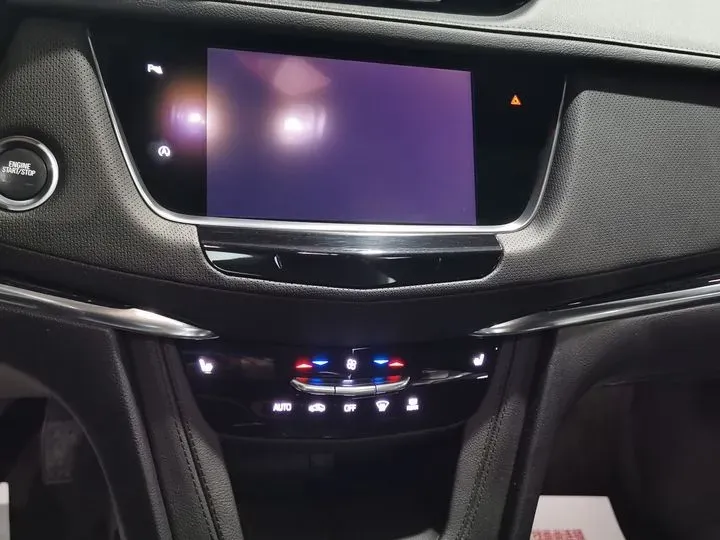 2020 Cadillac XT5 2.0T 241HP L4 9AT,autocango,china used car exporter,china ev exporter,chinese used car exporter,chinese used ev exporter