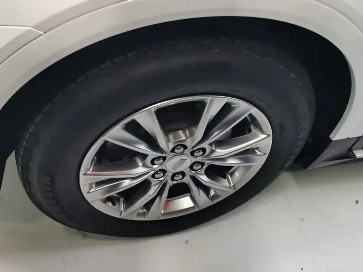 2020 Cadillac XT5 2.0T 241HP L4 9AT,autocango,china used car exporter,china ev exporter,chinese used car exporter,chinese used ev exporter